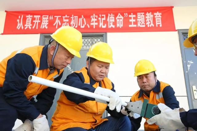 铁路楷模先进事迹，在奋斗中谱写“最美”人生——走近“最美铁路人”