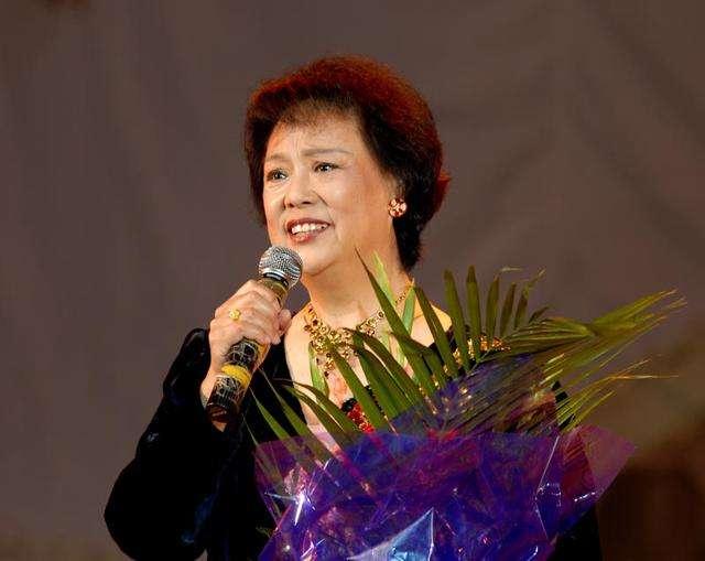 女歌唱家邓玉华简历，歌唱家邓玉华怀念天堂里的老伴