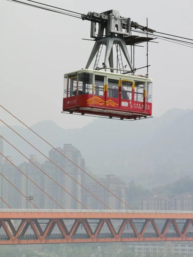 手机摄像头与镜头有什么区别，手机的摄像头越来越多