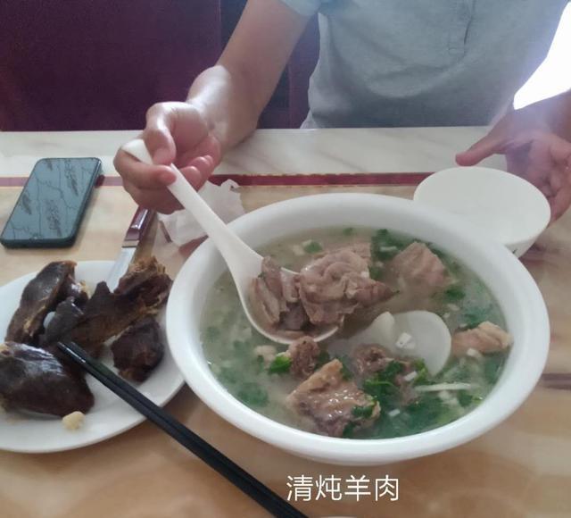 房车旅行去极地，奔驰乌尼莫克越野房车极地挑战无惧任何地形