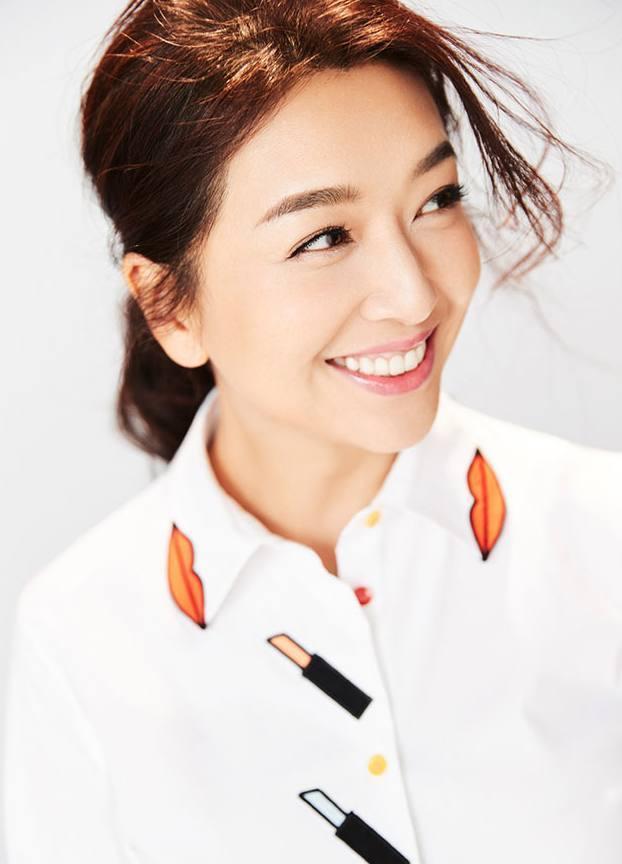 40岁江珊近照，同样51岁的徐帆和江珊