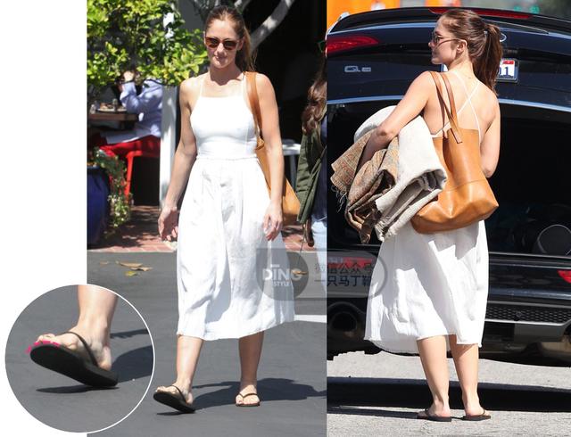 今年夏季流行哪款凉鞋，今年夏天超流行的3类凉鞋