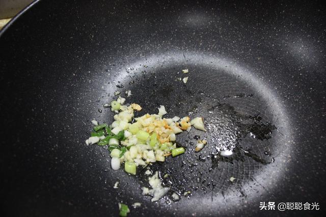 脆皮豆腐做法外酥里嫩特下饭，糖醋脆皮豆腐的家常做法