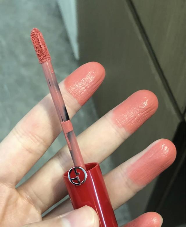 口红保质期多久，大牌口红一般什么时候过期（所有女生都关心的问题——口红会过期吗）