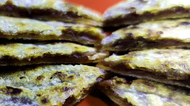 煎饼的家常做法酥脆又香，教你广式煎饼的家常做法