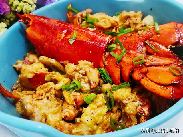 大龙虾蒸多长时间，清蒸波士顿大龙虾蒸多少分钟（小伙1500元买了只龙虾）