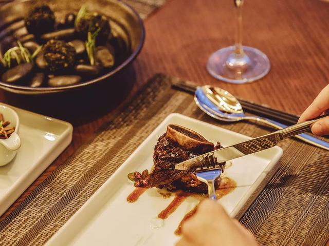 贵州黄果树瀑布，贵州的旅游景点黄果树瀑布（5A景点贵州黄果树瀑布三天两晚旅游全攻略）