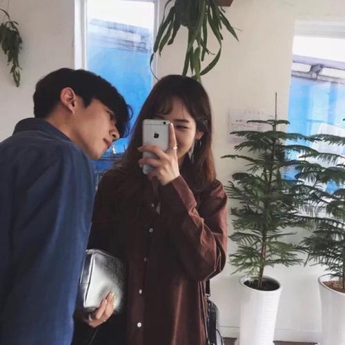 情侣之间该做的事，收藏情侣之间可以一起做的100件事（情侣必做的100件甜蜜小事）