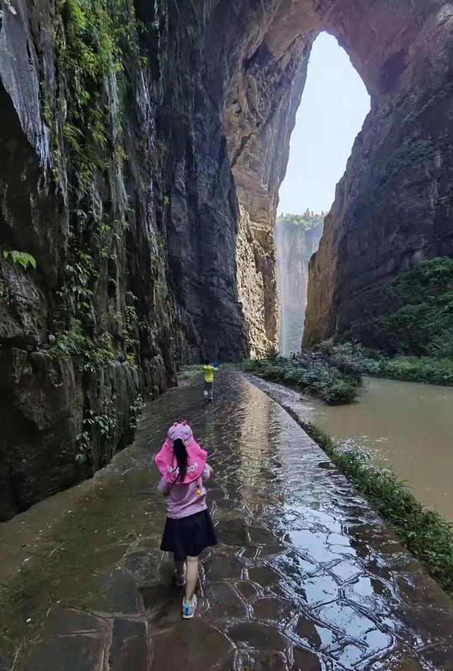 重庆武隆天坑旅游指南，《变形金刚4》和《满城尽带黄金甲》的取景地