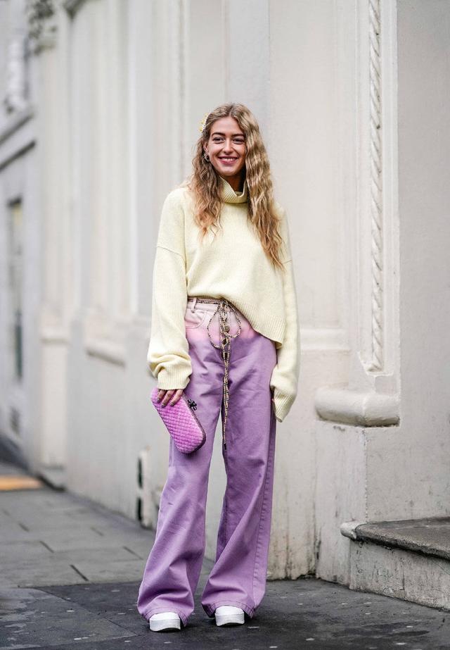 喇叭裤又成时尚界宠儿，喇叭裤怎么穿高级感