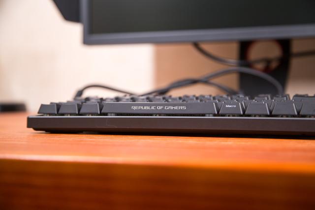 rog机械键盘白色，ROG龙神3代白色版水冷加入618大促