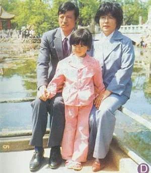 40岁的董洁为何至今嫁不出去，深扒白莲花董洁的黑红成名史