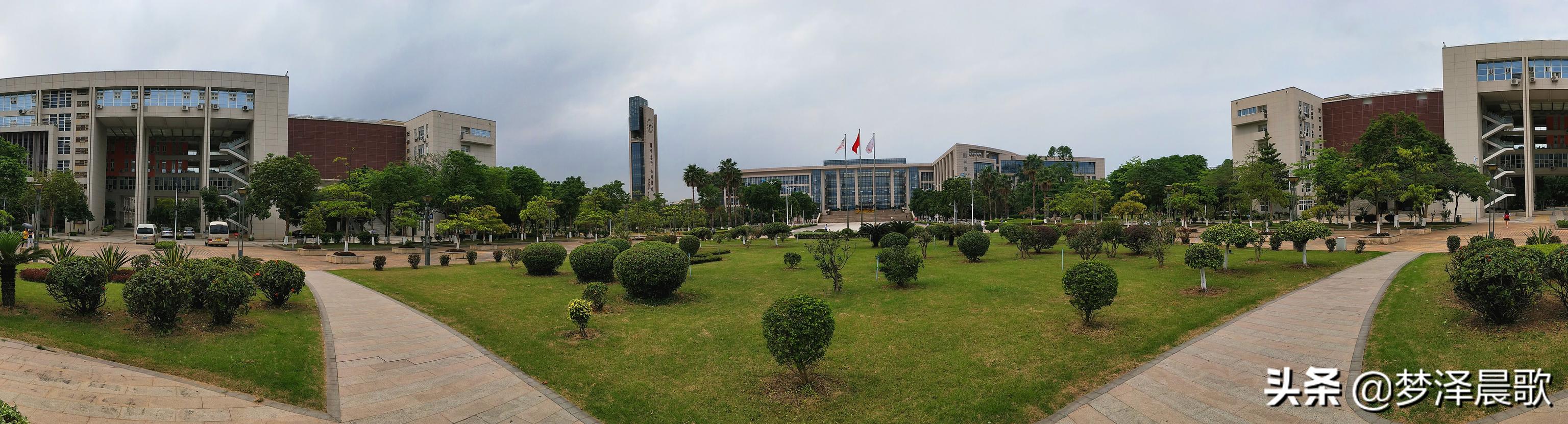 美丽大方的校园，郑州市创新实验学校金桂街校区开展“最美教室”活动