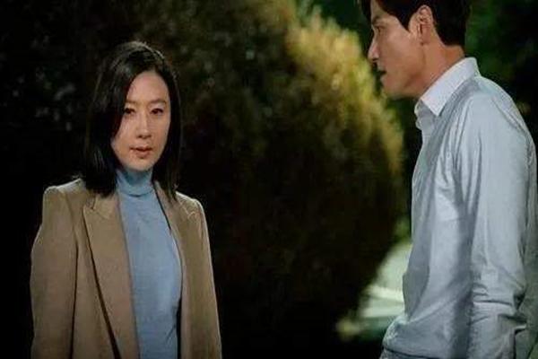 女人出轨事件真实案例，丈夫出轨多年养情人