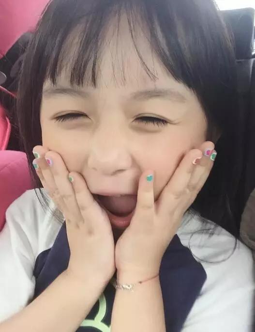 刘楚恬一家三口，小芈月刘楚恬人气不输孙俪