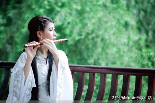 怎么样教你吹好听的笛子，小小一片树叶就可吹出优美歌声