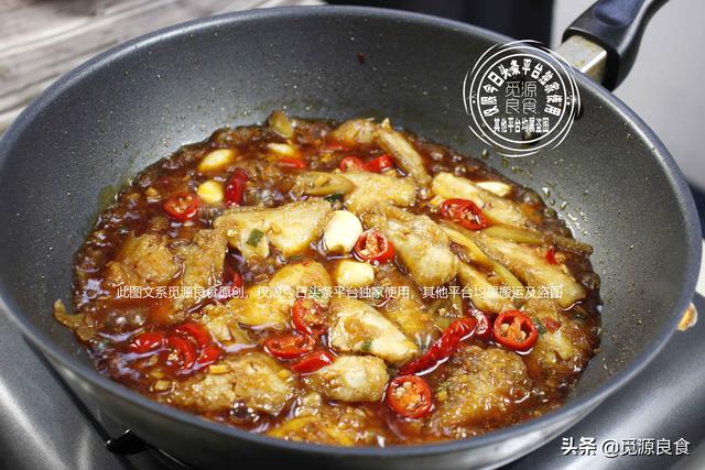 扒皮鱼正宗做法，美味香酥的油煎剥皮鱼