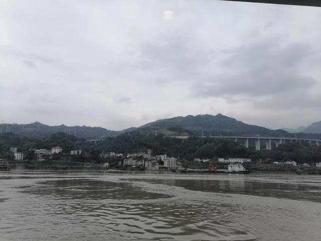 三峡大坝旅游景点，湖北宜昌三峡大坝旅游景点有哪些（领略世界第一坝的水涨船高）