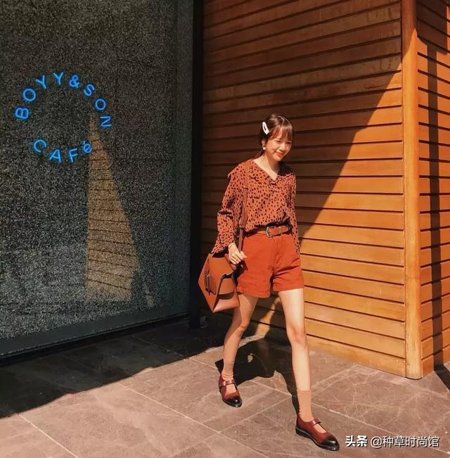 今年爆火的脏橘色，脏橘色什么时候流行的