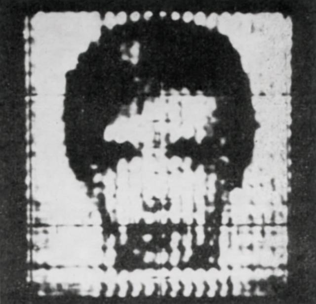 先天盲人，不用眼睛也能“看见”飞来的球