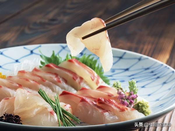 生鱼片怎么吃正确，教你生鱼片的正确吃法