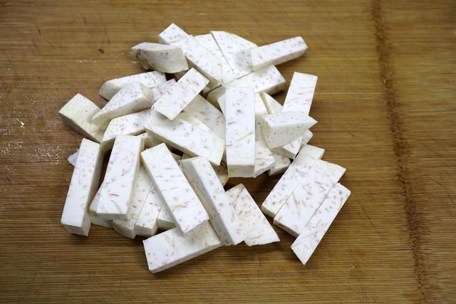 芋头正宗清蒸做法，这道蒸芋头老少皆宜