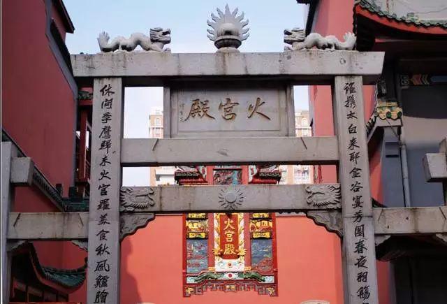 长沙美食一条街，长沙有哪几个美食街（长沙各大美食夜市推荐）