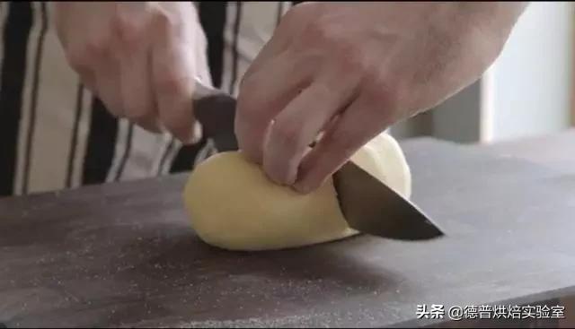 擀面杖如何制作，有时候擀面杖也能做出艺术甜品