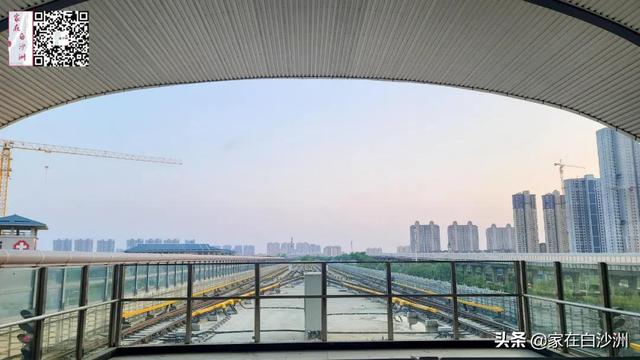 武汉地铁5号线南三环站点，武汉地铁5号线二期工程顺利首铺