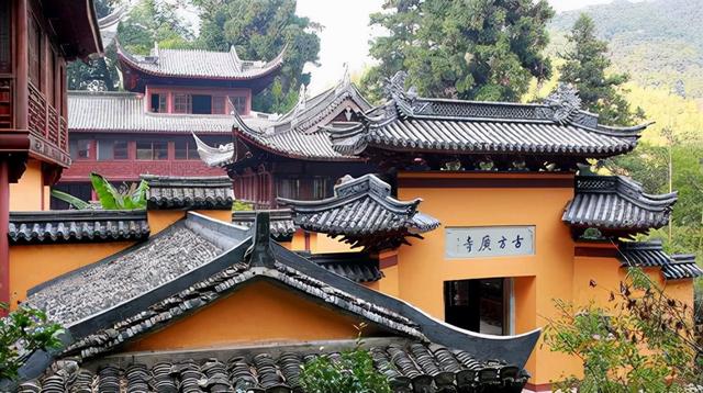 佛门四大名寺，藏传佛教著名寺院盘点