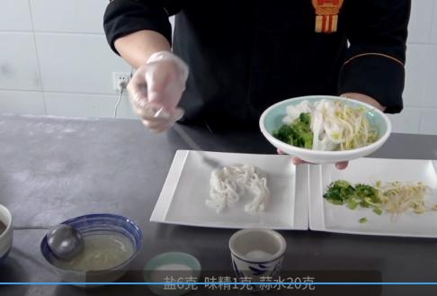正宗秦镇米皮的制作方法，很多加盟店都在做这个
