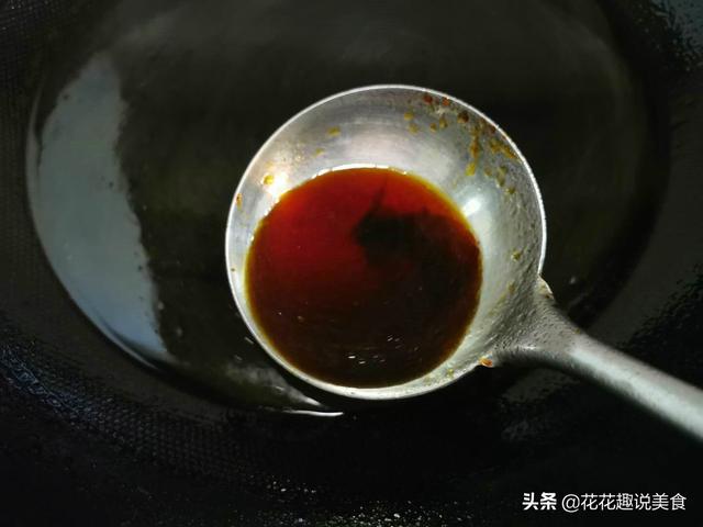 炒糖色用油还是水，炒糖色用油方法