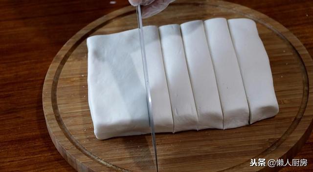 传统老红糖年糕的做法，小时候最爱吃的红糖年糕条