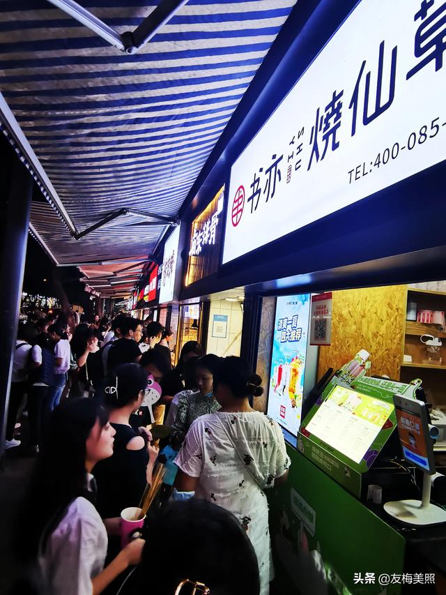 成都小吃街哪里最正宗，成都最有特色的小吃街在哪里