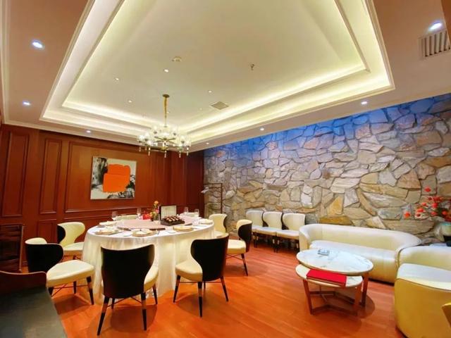 广州最有潜力的粤菜餐厅，三代餐饮世家的90后老板在长春做创意粤菜