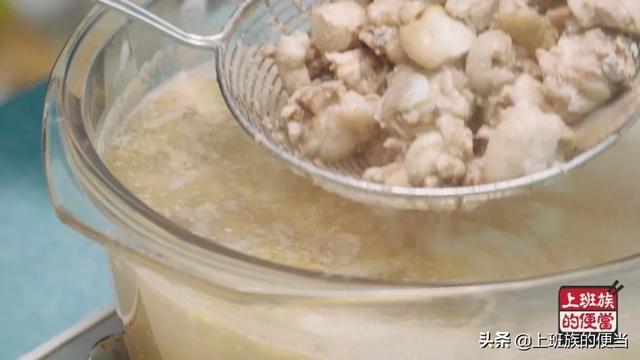 海南椰子鸡怎么炖，海南人这样炖鸡太清甜了