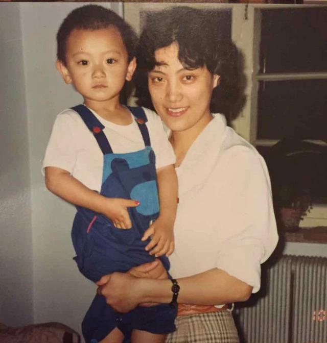 明星与父母合照，杨迪刘诗诗