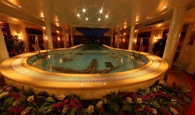 长江三峡豪华游轮黄金系列时间表，花费近2万元乘坐长江游轮