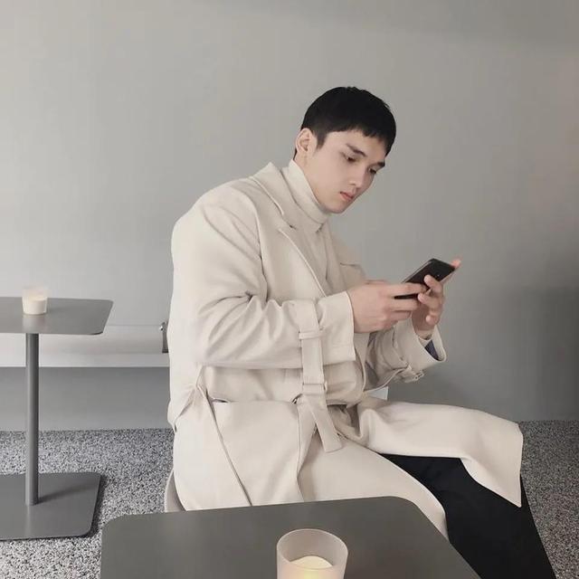 盘点动漫黑发帅哥，海贼王：成功变帅的4个男人