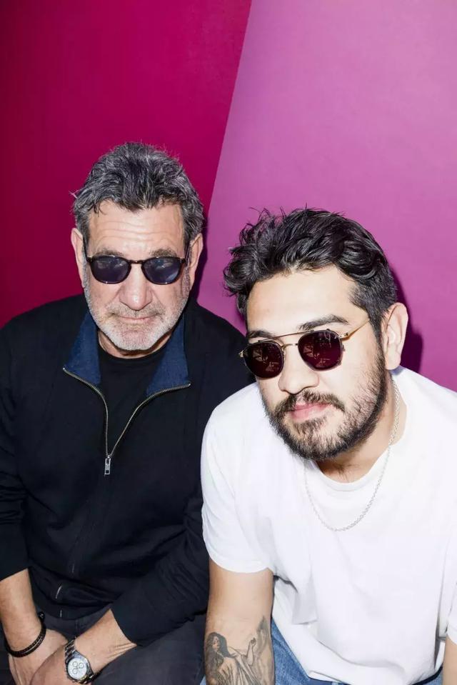 太阳镜怎么挑选，怎么选择适合自己的太阳镜（夏天开车阳光刺眼）