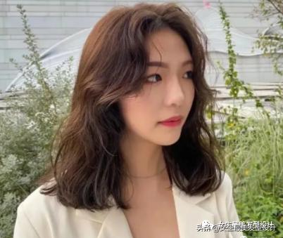 优雅女性发型图，不要选大背头、大妈卷