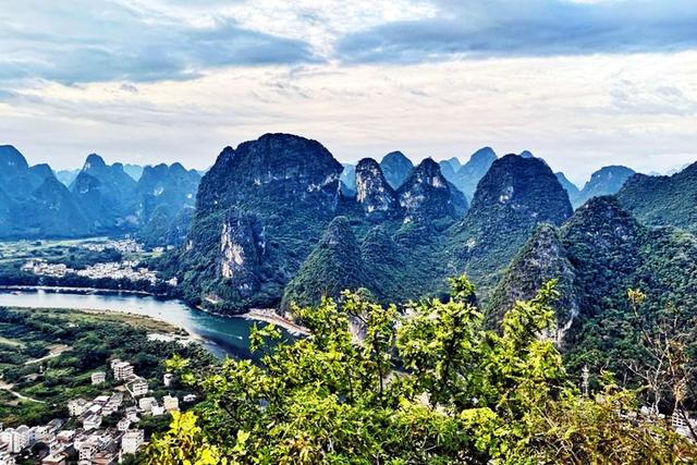 去了才知道说阳朔山水甲桂林，桂林旅游阳朔自由行攻略