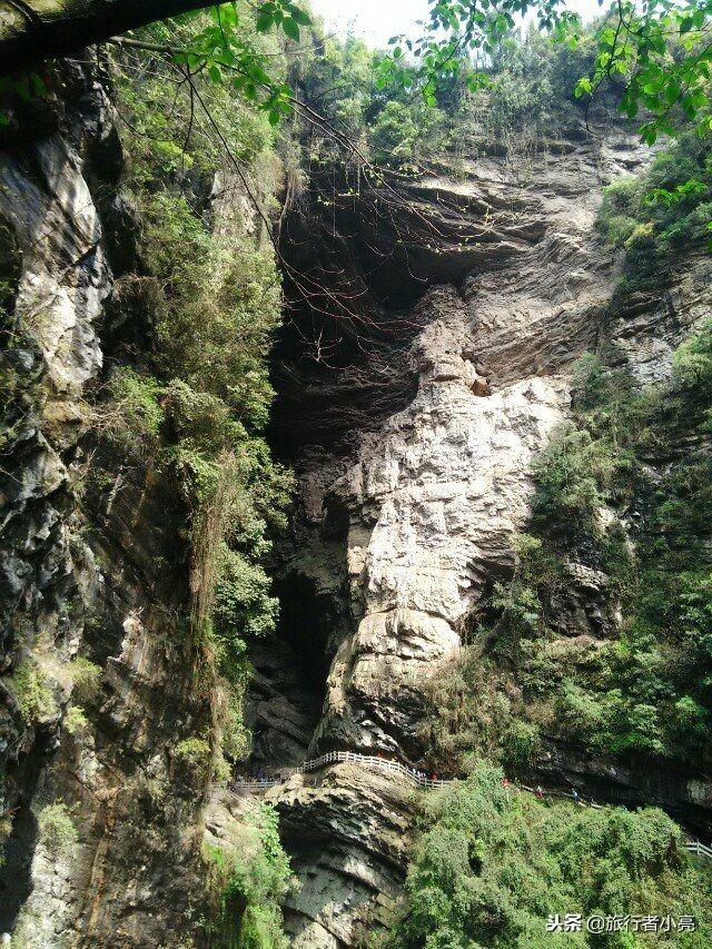 重庆旅游必去景点排名，重庆十佳旅游景点排行榜（重庆十个景点都值得一去）