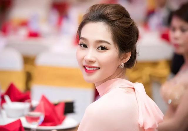 越南美少女有多美丽，越南的女生好漂亮啊！