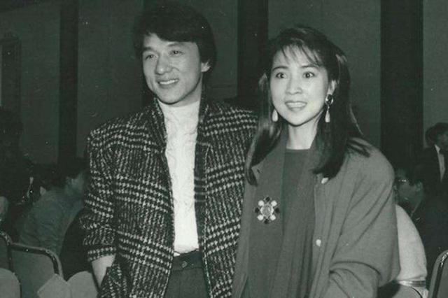 成龙现在多少岁，成龙从年轻到现在（成龙1岁到40岁罕见照）