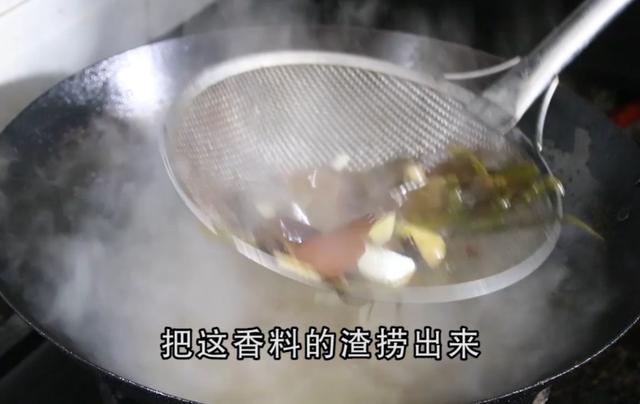 怎样做牛肉火锅，牛肉火锅怎么做最好吃又嫩（家庭自制版“火锅牛肉”）