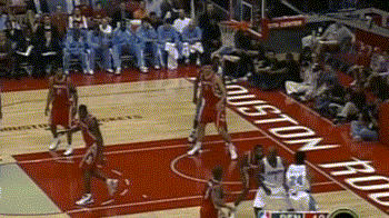 姚明18岁巅峰时期，2米26放哪个时代都无解