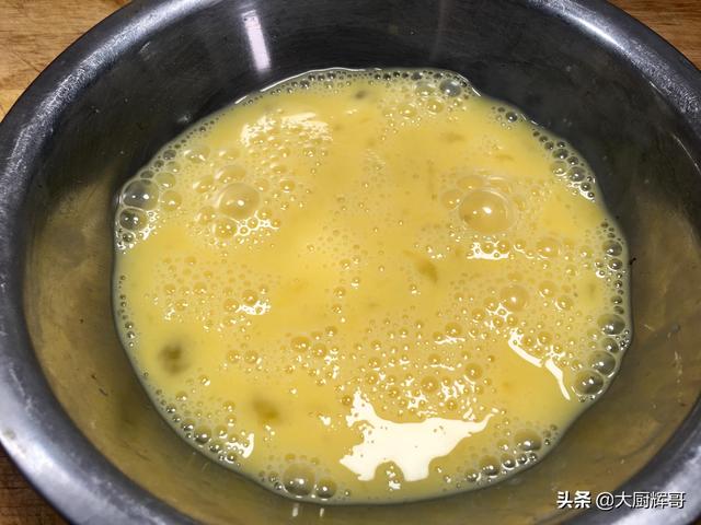 清水辟谷复食食谱，那晚上就来个：炝拌西葫芦