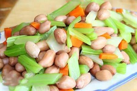 怎样制作芹菜拌花生，这才是芹菜拌花生正确做法