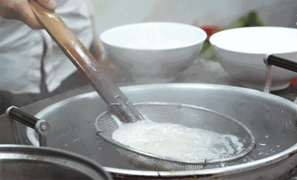 潮汕粿条汤怎么熬的，让人止不住流口水的潮汕小吃潮汕粿条汤